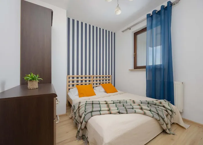 Grey In With View And Balcony By Renters