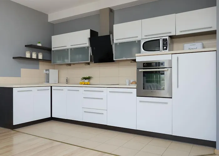 Apartament Grey In With View And Balcony By Renters *