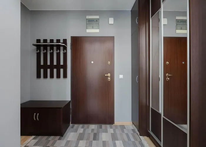 Apartament Grey In With View And Balcony By Renters *