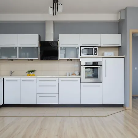Appartement Grey In With View And Balcony By Renters Varsovie