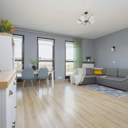 Grey In With View And Balcony By Renters Апартаменты *