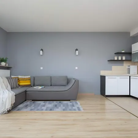 Grey In With View And Balcony By Renters Варшава